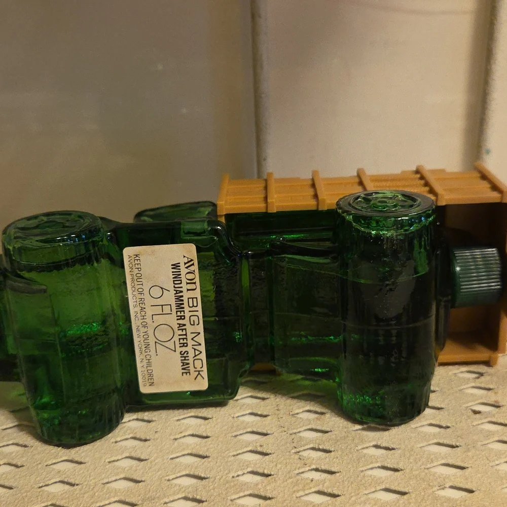 Vintage Avon Big Mack Oland After Shave Decanter Bottle Green Truck FULL 6 oz.